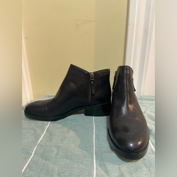 Cold Haan Hayes Ankle Bootie - Picture 3 of 12